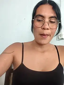 Snapshot of Mia_saaenz chatting on 12-05-25, 06:15 Mia saaenz online show from 12-05-25, 06:15