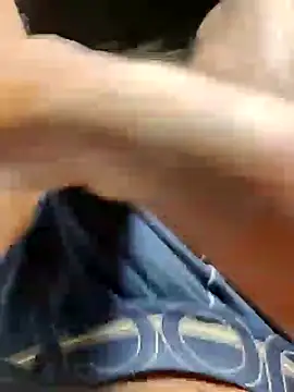 Snapshot of Fun_with_me05 chatting on 11-27-25, 03:08 Fun with me05 online show from 11-27-25, 03:08