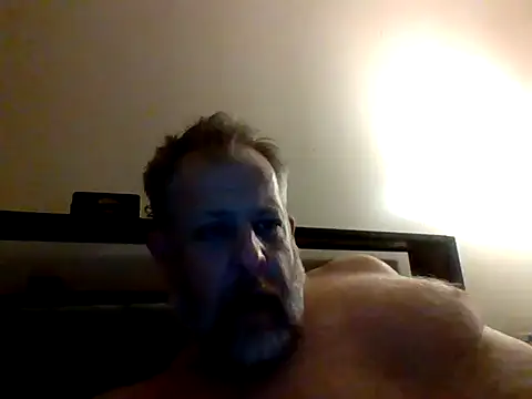 Snapshot of Mikey40wv chatting on 11-14-25, 05:50 Mikey40wv online show from 11-14-25, 05:50