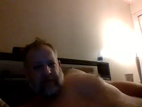 Snapshot of Mikey40wv chatting on 11-15-25, 02:42 Mikey40wv online show from 11-15-25, 02:42