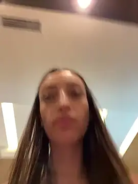 Snapshot of BelleRune chatting on 12-08-24, 06:28 BelleRune online show from 12-08-24, 06:28