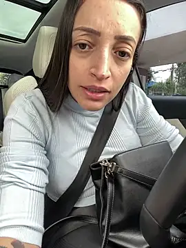 Snapshot of BelleRune chatting on 03-21-25, 01:12 BelleRune online show from 03-21-25, 01:12