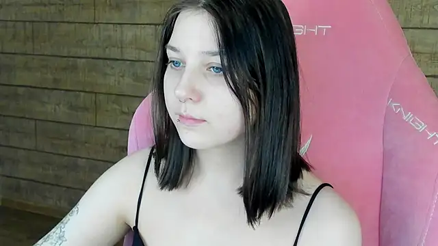 TinnaBurton online show from 02-10-26, 04:27