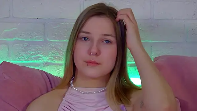 TinnaBurton online show from 04-23-26, 04:20