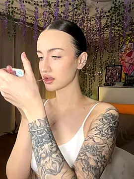 Snapshot of that_eva chatting on 11-30-25, 06:06 that eva online show from 11-30-25, 06:06