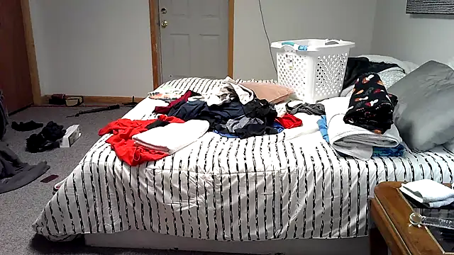 Snapshot of Redheadstud chatting on 12-16-25, 07:52 Redheadstud online show from 12-16-25, 07:52