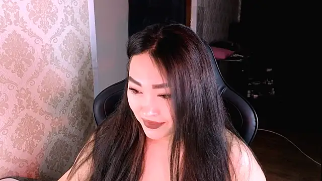 Emma Uilson online show from 05-06-26, 01:16