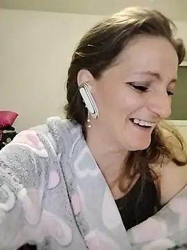 CrazyMaya39 online show from 04-17-26, 09:51