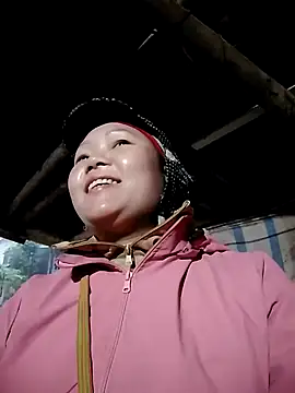 Snapshot of hoami-hot chatting on 11-15-25, 11:10 hoami-hot online show from 11-15-25, 11:10