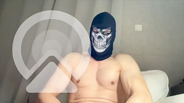 Luna MaskedMan online show from 05-05-26, 07:00