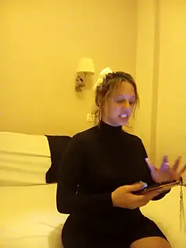 Snapshot of cleopatravodos chatting on 12-15-25, 07:18 cleopatravodos online show from 12-15-25, 07:18