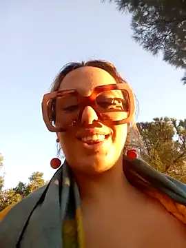 cleopatravodos online show from 12-17-25, 02:23