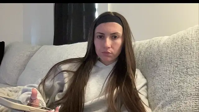 laylahlaylah1 online show from 11-14-25, 07:01