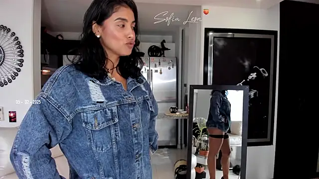 Snapshot of sofiasexhot chatting on 02-05-25, 02:16 sofiasexhot online show from 02-05-25, 02:16