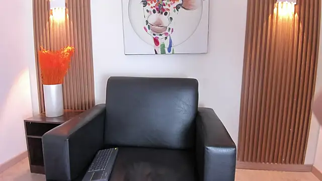 Emily Frostt online show from 03-25-26, 11:38