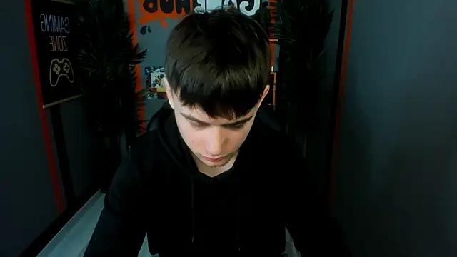 AlejandroEllias online show from 03-18-26, 06:16