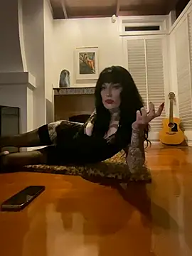 Snapshot of heavymetalvixen chatting on 03-10-26, 08:19 heavymetalvixen online show from 03-10-26, 08:19