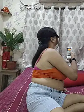 Cute-richa1 online show from 05-22-26, 04:56