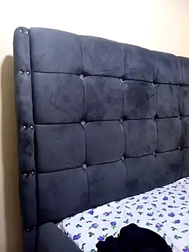 honeypot224 online show from 04-23-26, 04:35