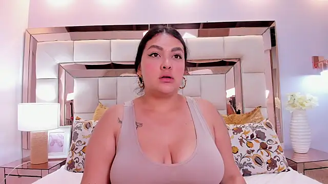 emma stoonne online show from 11-19-25, 06:52