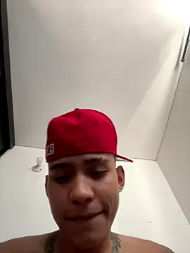 Snapshot of Scott_hots69 chatting on 11-17-25, 06:35 Scott hots69 online show from 11-17-25, 06:35