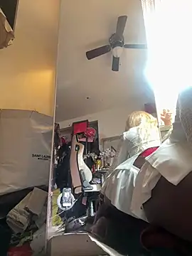 Motherbigbus online show from 02-28-26, 05:03