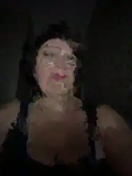 Snapshot of LittleBead522 chatting on 11-17-25, 05:52 LittleBead522 online show from 11-17-25, 05:52