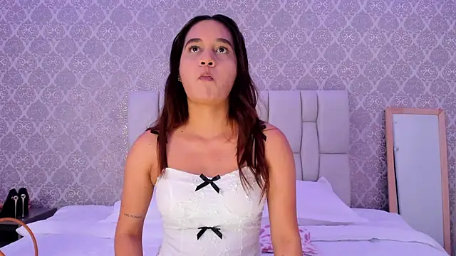 Snapshot of Venuss888 chatting on 11-25-25, 10:21 Venuss888 online show from 11-25-25, 10:21