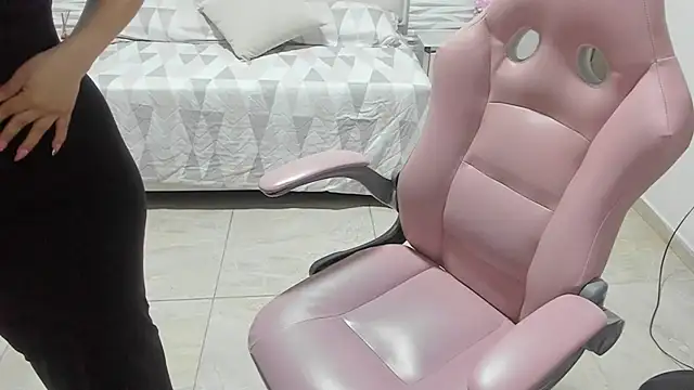 Tahira bakir online show from 11-20-25, 12:05