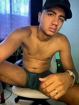 Snapshot of lester_rose chatting on 12-03-25, 02:37 lester rose online show from 12-03-25, 02:37