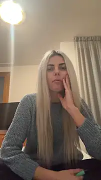 Snapshot of feliciafelon chatting on 02-01-26, 08:51 feliciafelon online show from 02-01-26, 08:51