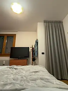 Snapshot of feliciafelon chatting on 02-11-26, 08:03 feliciafelon online show from 02-11-26, 08:03