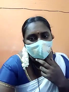 Snapshot of Tamil_Ranjini chatting on 04-14-26, 01:00 Tamil Ranjini online show from 04-14-26, 01:00