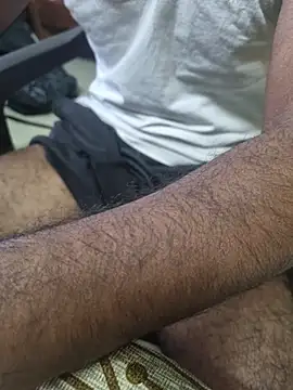 Snapshot of bbc_tamil chatting on 12-17-25, 04:51 bbc tamil online show from 12-17-25, 04:51