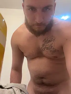 Snapshot of DevilDick05 chatting on 12-15-25, 09:19 DevilDick05 online show from 12-15-25, 09:19