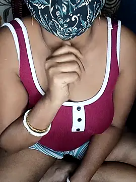 Snapshot of arpitaroy0 chatting on 11-19-25, 02:17 arpitaroy0 online show from 11-19-25, 02:17