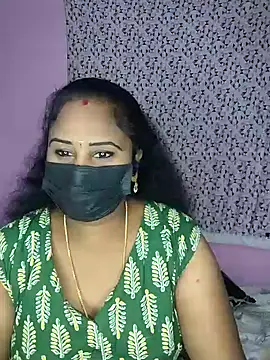 Snapshot of Tamil_devagi chatting on 05-26-26, 05:42 Tamil devagi online show from 05-26-26, 05:42