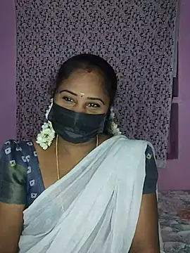 Snapshot of Tamil_devagi chatting on 05-30-26, 10:12 Tamil devagi online show from 05-30-26, 10:12