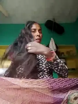 Snapshot of Xx_savita chatting on 12-15-25, 09:02 Xx savita online show from 12-15-25, 09:02