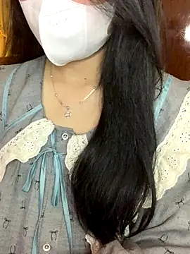 Snapshot of Hanni_22 chatting on 11-29-25, 03:48 Hanni 22 online show from 11-29-25, 03:48