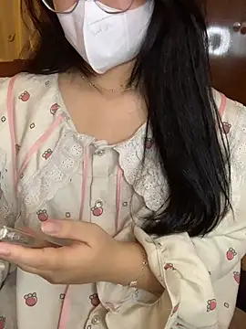 Snapshot of Hanni_22 chatting on 12-05-25, 03:30 Hanni 22 online show from 12-05-25, 03:30