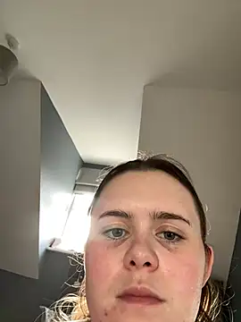 Blonde Bunny online show from 01-17-26, 10:42