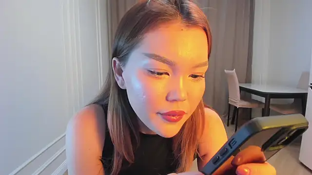 Snapshot of sakuraleen chatting on 12-05-25, 07:21 sakuraleen online show from 12-05-25, 07:21