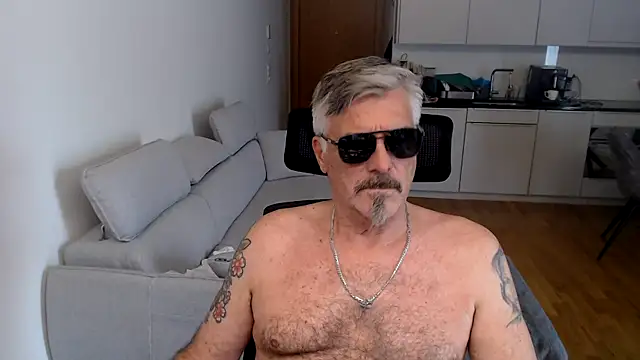 Buidapest online show from 03-01-26, 01:02