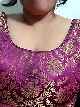 Winter XOXO online show from 12-14-25, 06:01