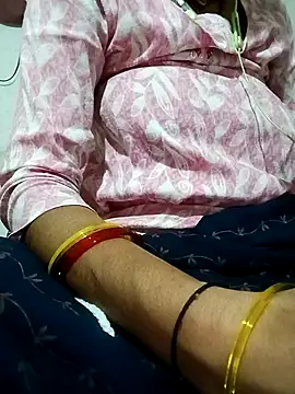 Snapshot of Anushasharma89 chatting on 11-24-25, 01:38 Anushasharma89 online show from 11-24-25, 01:38