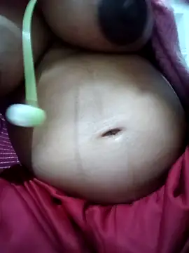 Snapshot of Anushasharma89 chatting on 11-24-25, 01:44 Anushasharma89 online show from 11-24-25, 01:44