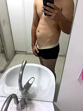 Snapshot of turkishdick22 chatting on 11-16-25, 04:01 turkishdick22 online show from 11-16-25, 04:01