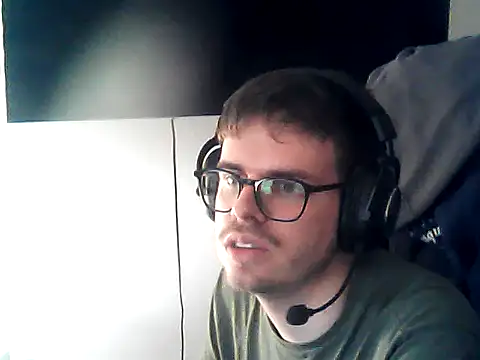 Snapshot of DesertedMonoxide chatting on 03-12-26, 04:24 DesertedMonoxide online show from 03-12-26, 04:24