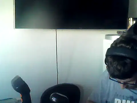 Snapshot of DesertedMonoxide chatting on 05-09-26, 10:42 DesertedMonoxide online show from 05-09-26, 10:42